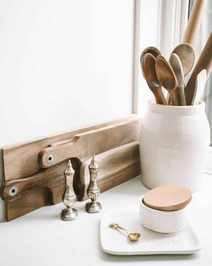 modern minimalist style kitchen accessories
